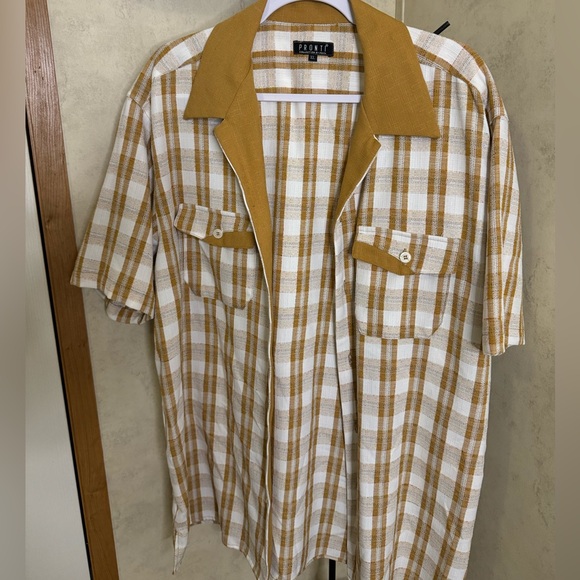 Vintage Tan, Plaid Button Down 🍂 - Picture 6 of 9